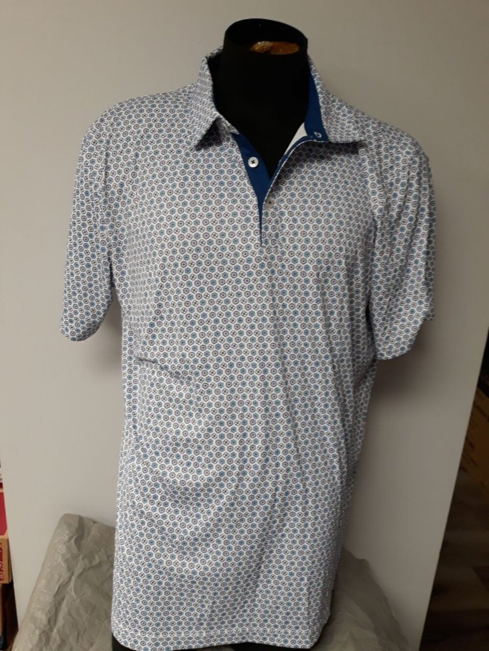 LevelWear  Men's Golf Shirt Grey Size L NEW WITH TAGS!